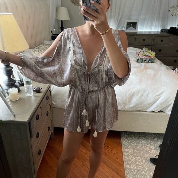 Sage romper caramel nude color silky - Picture 4 of 5